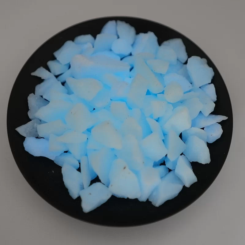 พื้นปูหินเรืองแสงสีประดิษฐ์