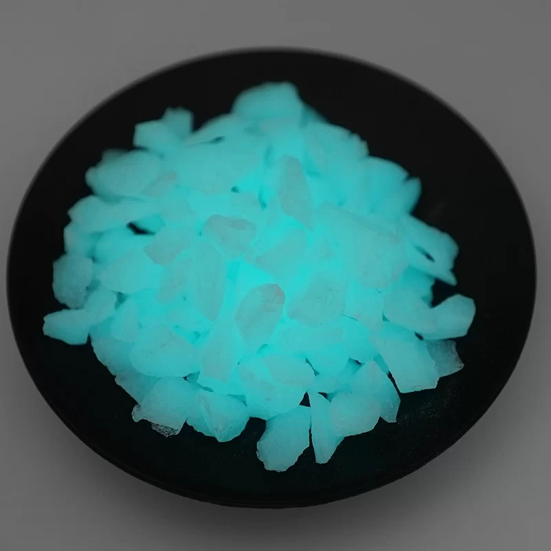 พื้นปูหินเรืองแสงสีประดิษฐ์