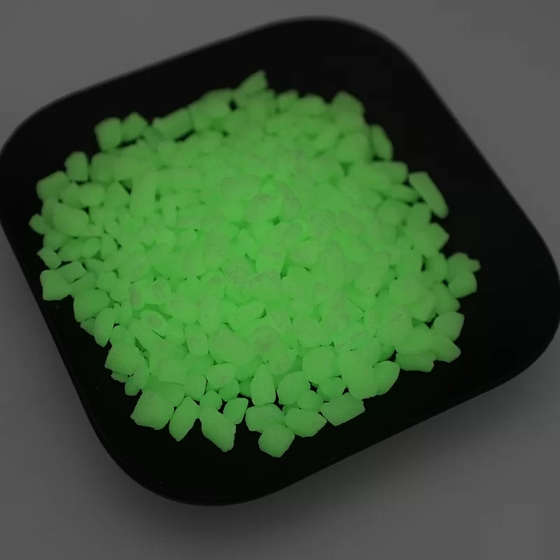 พื้นปูหินเรืองแสงสีประดิษฐ์