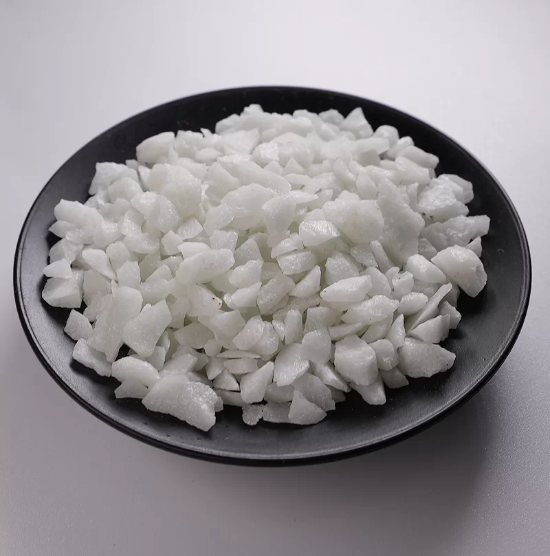 พื้นปูหินเรืองแสงสีประดิษฐ์